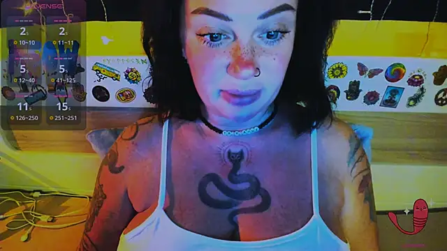 EllieOz online show from December 18, 2025, 3:40 pm