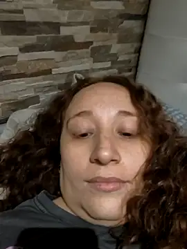 Snapshot of Mistik_red chatting on November 16, 2025, 12:05 am Mistik red online show from November 16, 2025, 12:05 am