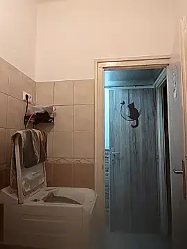 LauraBaby online show from February 25, 2026, 4:49 pm