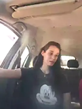 LauraBaby online show from March 8, 2026, 9:57 am