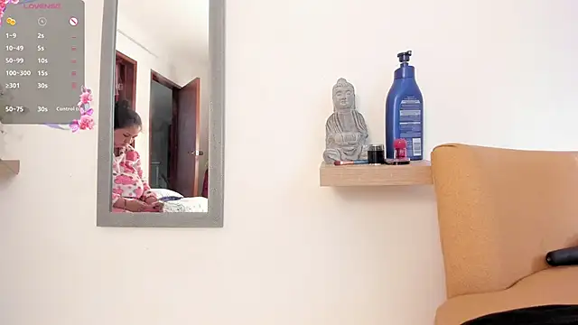 Snapshot of Amina_hafsa chatting on June 4, 2026, 8:26 pm Amina hafsa online show from June 4, 2026, 8:26 pm