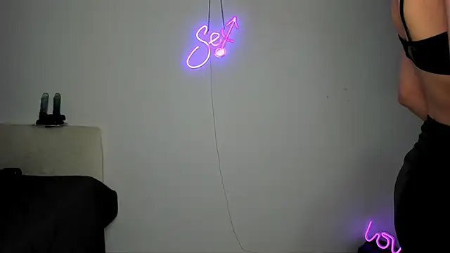 Bitch Coin online show from November 10, 2025, 4:28 pm