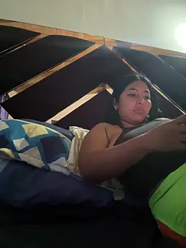 emmyjhonson07 online show from February 22, 2026, 2:04 pm