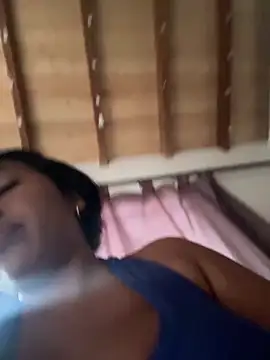 emmyjhonson07 online show from April 6, 2026, 12:28 pm