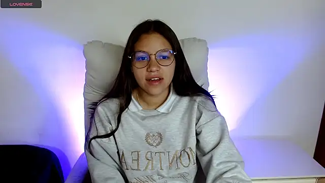 SamanthaRoldaan online show from March 18, 2025, 1:31 pm