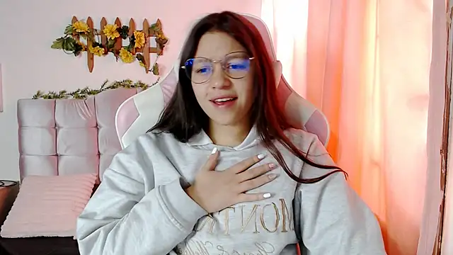 SamanthaRoldaan online show from September 26, 2025, 4:00 pm