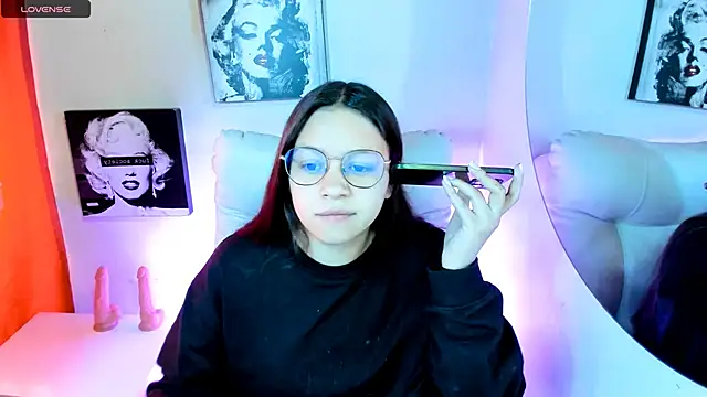 SamanthaRoldaan online show from March 24, 2026, 3:28 pm