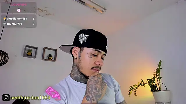 JordanSmiith  online show from February 23, 2025, 6:01 pm