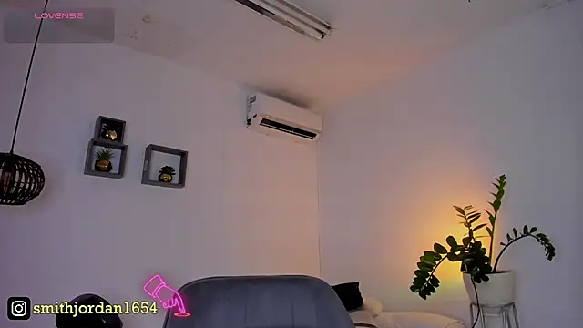 JordanSmiith  online show from February 28, 2025, 8:28 pm