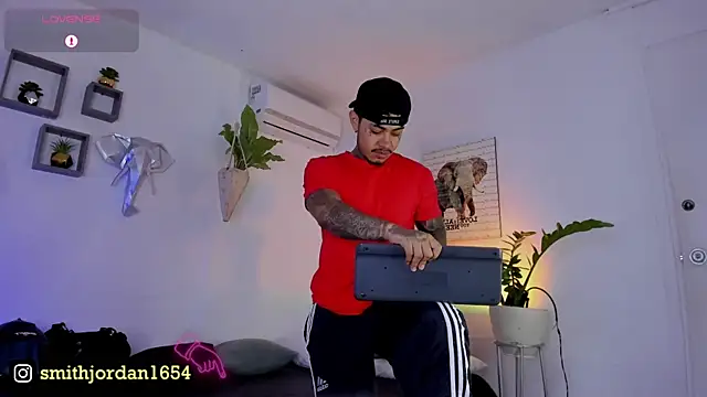 JordanSmiith  online show from March 18, 2025, 8:26 pm