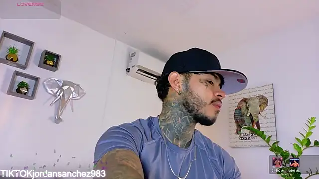 Snapshot of JordanSmiith_ chatting on February 5, 2026, 10:14 pm JordanSmiith online show from February 5, 2026, 10:14 pm