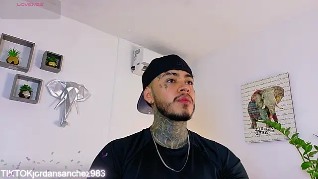 Snapshot of JordanSmiith_ chatting on February 11, 2026, 7:52 pm JordanSmiith online show from February 11, 2026, 7:52 pm