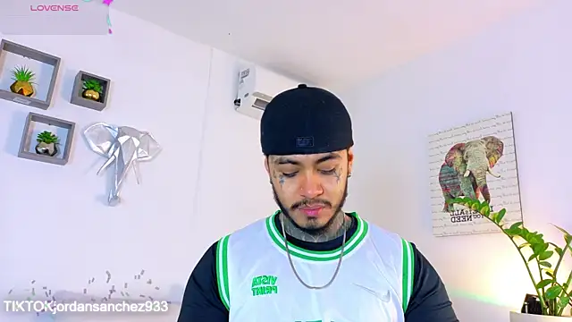 Snapshot of JordanSmiith_ chatting on February 28, 2026, 9:05 pm JordanSmiith online show from February 28, 2026, 9:05 pm