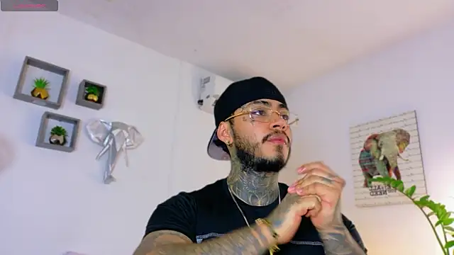 Snapshot of JordanSmiith_ chatting on March 2, 2026, 8:15 pm JordanSmiith online show from March 2, 2026, 8:15 pm