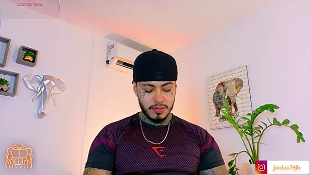 Snapshot of JordanSmiith_ chatting on July 16, 2026, 9:54 pm JordanSmiith online show from July 16, 2026, 9:54 pm