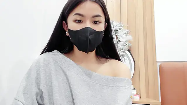 Snapshot of Lita-Julia chatting on January 23, 2025, 5:21 pm Lita-Julia online show from January 23, 2025, 5:21 pm