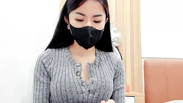 Snapshot of Lita-Julia chatting on February 22, 2025, 1:35 pm Lita-Julia online show from February 22, 2025, 1:35 pm