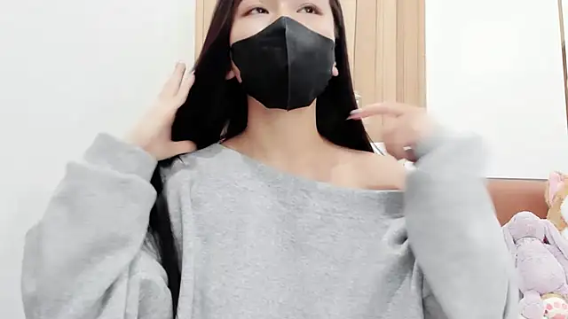 Snapshot of Lita-Julia chatting on March 15, 2025, 4:43 pm Lita-Julia online show from March 15, 2025, 4:43 pm