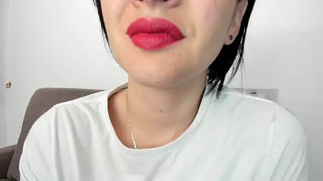 queen fetish online show from December 6, 2024, 10:16 am