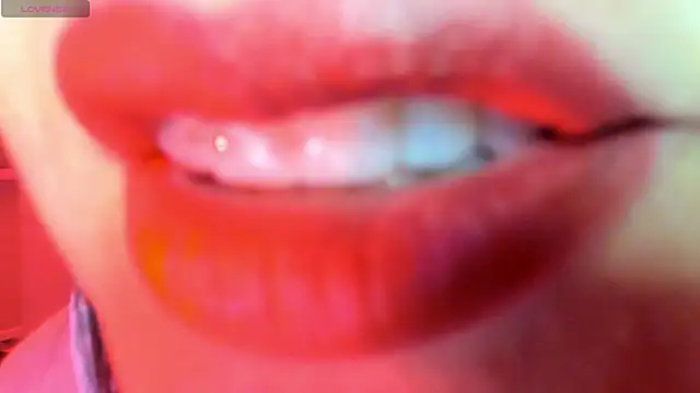 queen fetish online show from October 16, 2025, 10:27 am