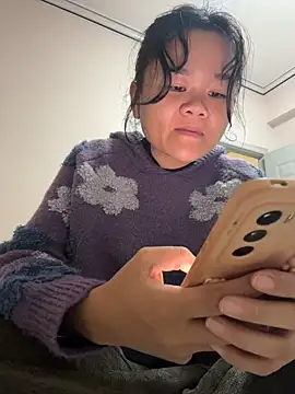 Zhuli11 online show from November 10, 2025, 2:27 pm