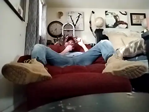 prettyboi6992 online show from November 19, 2025, 9:37 pm