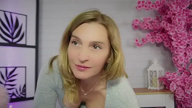 ms natty online show from October 8, 2025, 6:05 pm