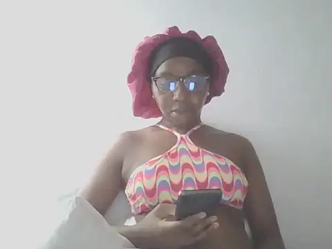 Snapshot of Sexxybella27 chatting on April 19, 2026, 12:04 pm Sexxybella27 online show from April 19, 2026, 12:04 pm