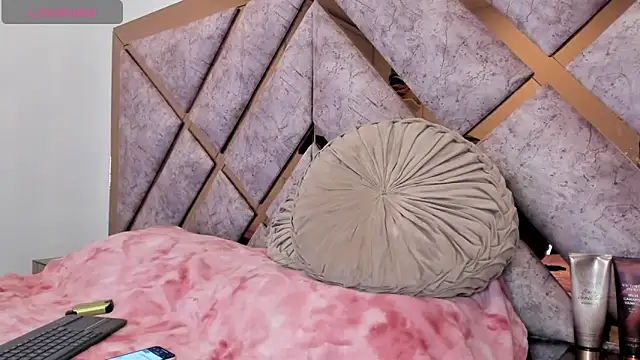 Jennalove  online show from January 21, 2025, 12:57 am