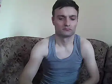 suarez1235 online show from April 5, 2026, 10:34 am