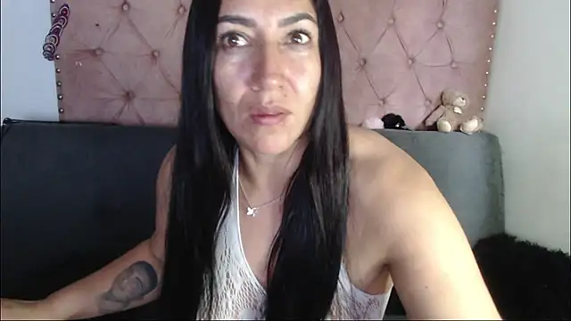 missbella1 online show from July 18, 2026, 8:23 pm