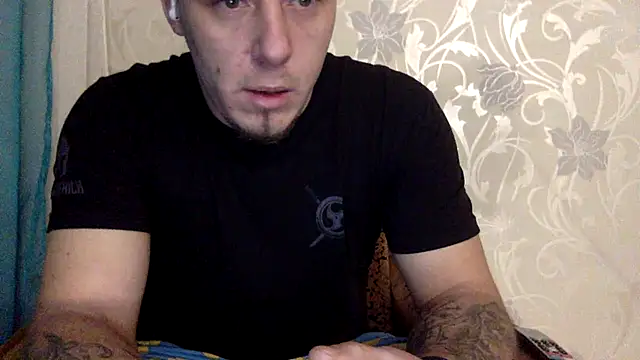 KristiDan online show from December 14, 2025, 9:41 pm