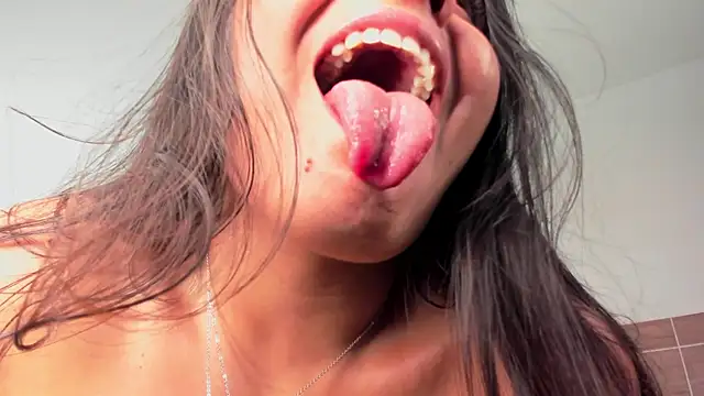 miaa daniels online show from March 5, 2025, 1:10 am