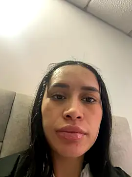 Snapshot of Kim_ev chatting on October 31, 2025, 4:30 pm Kim ev online show from October 31, 2025, 4:30 pm