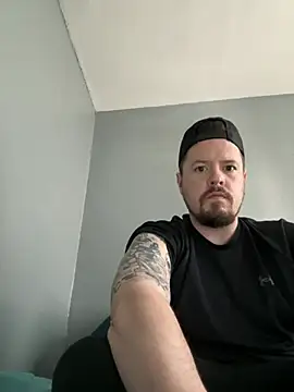 husband4555 online show from February 9, 2026, 4:00 pm