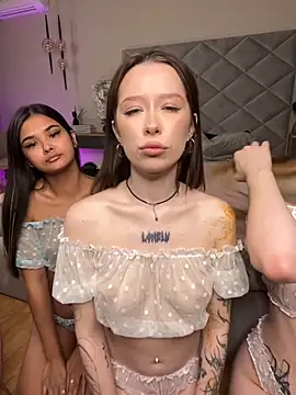 RollingGirls online show from October 10, 2025, 1:10 pm