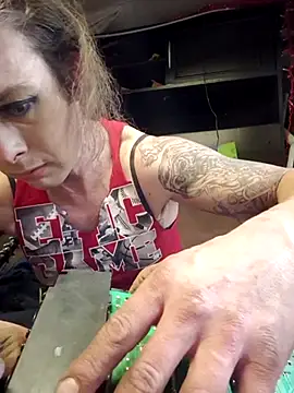 cdressupdiva online show from March 2, 2025, 11:29 am