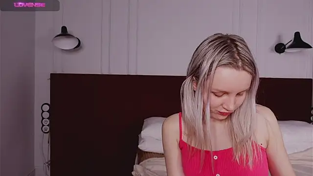 Beatrica Klein online show from February 24, 2025, 6:36 pm