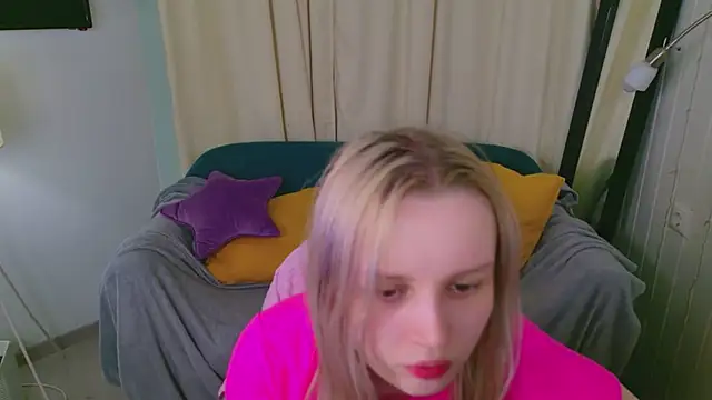 Snapshot of Beatrica_Klein chatting on March 24, 2026, 3:39 pm Beatrica Klein online show from March 24, 2026, 3:39 pm