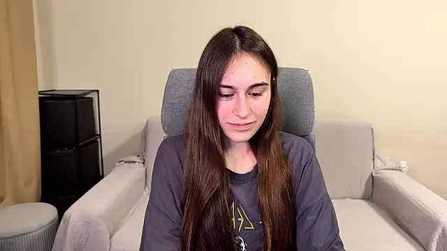 AliceKolltt online show from February 18, 2026, 6:59 pm