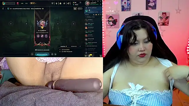 crystal7u7 online show from November 18, 2025, 3:49 pm