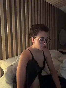 EmaSaenz online show from March 7, 2026, 12:51 am