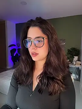 EmaSaenz online show from July 8, 2026, 10:03 pm