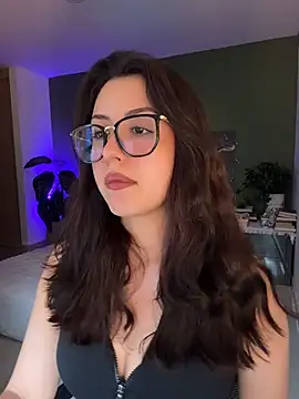EmaSaenz online show from July 9, 2026, 10:36 pm