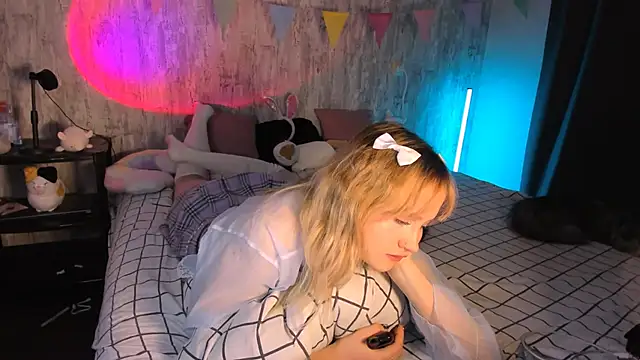 MariaMango online show from March 15, 2025, 11:50 pm