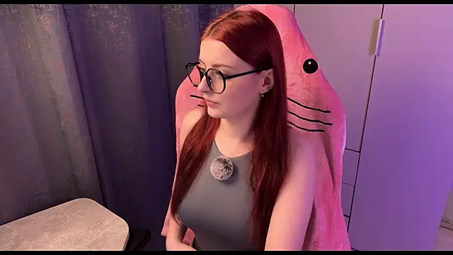 RozieRose online show from October 12, 2025, 4:55 am