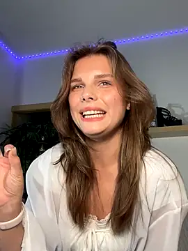 Snapshot of HumbleJess chatting on October 6, 2025, 3:20 pm HumbleJess online show from October 6, 2025, 3:20 pm