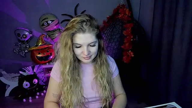 lily williamss online show from October 27, 2025, 12:15 am