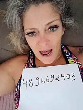 marcialoira online show from March 17, 2025, 5:16 pm