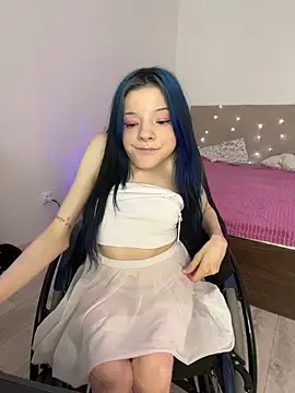 MiniSophiaa online show from February 11, 2026, 7:35 am